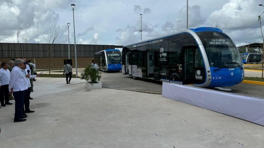 AMLO y Mauricio Vila dan banderazo de salida al Ie-Tram