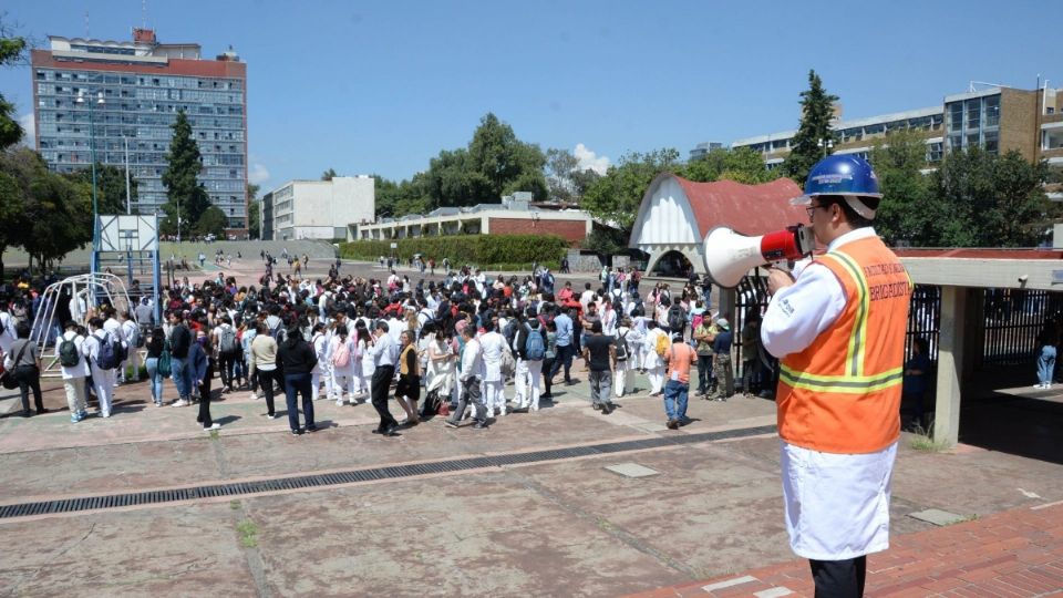 El sismólogo de la UNAM afirmó que 'es posible' que se puedan dar más eventos de las características recientes en los próximos días e incluso semanas.