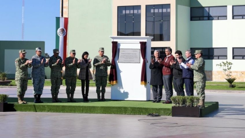 AMLO y Américo Villarreal inauguran complejo militar en Nuevo Laredo