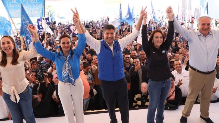 Eduardo Rivera formaliza su registro como precandidato por Puebla