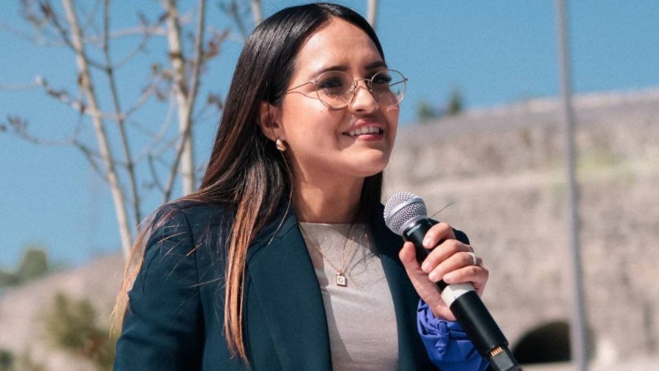 La joven durante la presentación del equipo de Claudia Sheinbaum.