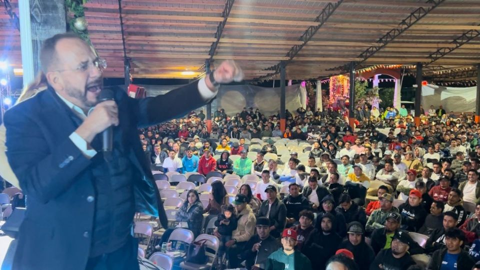 Más de cinco mil trabajadores agrícolas temporales mexicanos participan en el festejo