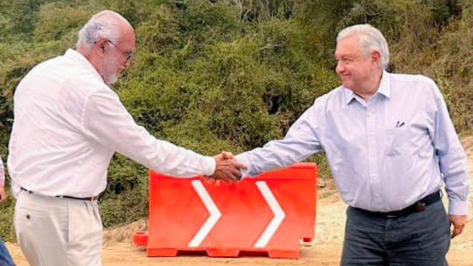 Miguel Ángel Navarro recibió a Andrés Manuel López Obrador