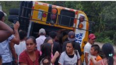 IMÁGENES FUERTES: camión de transporte público derrapa y choca contra un puente en Nicaragua, hay 16 muertos