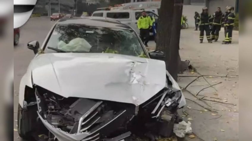 Choque en Av. Patriotismo: un joven impacta su auto contra un árbol, la bolsa de aire le salvó la vida