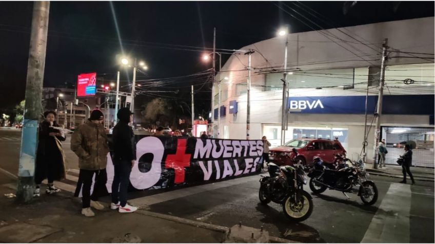 Motociclistas cierran Avenida Cuitláhuac y Camarones y colapsan el tráfico en Azcapotzalco