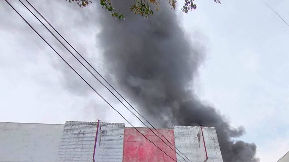 Una posible acumulación de gas causó la explosión dentro de la casa.