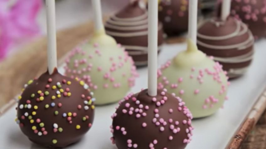 Aprende a hacer deliciosos cake pops de Oreo: esta receta rápida es ideal para compartir en familia