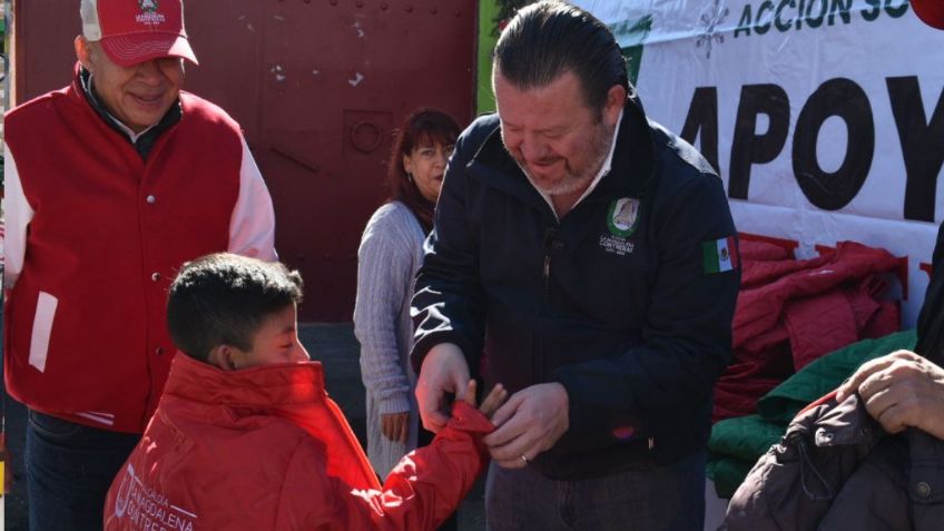 La Magdalena Contreras entrega chamarras de invierno a personas en situación de vulnerabilidad