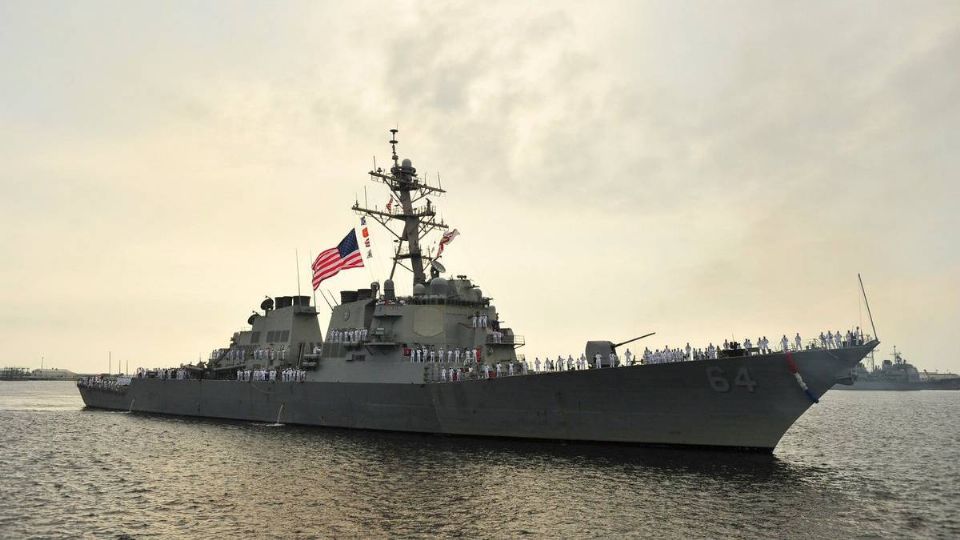 El USS Carney fue atacado en e Mar Rojo.