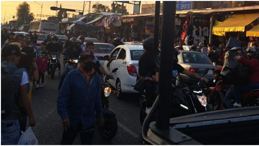 Se registra bloqueo en Eje 1 Norte y provocan largas filas de autos, alternativas viales