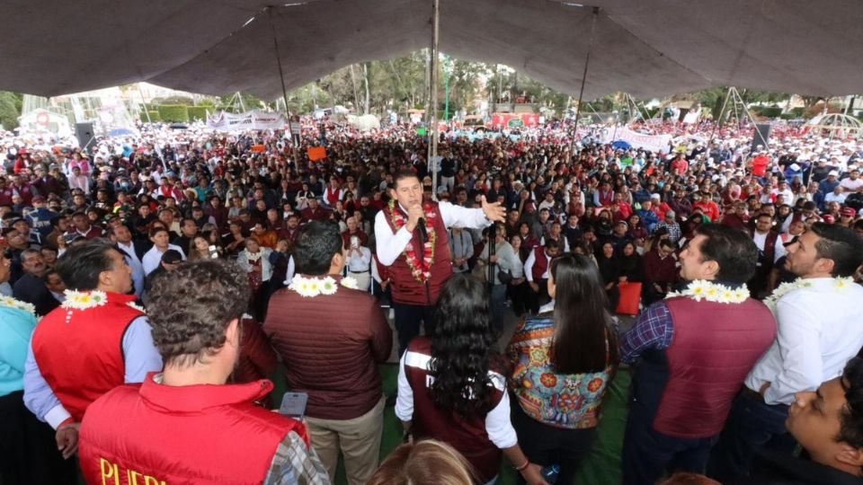 Alejandro Armenta, visiblemente emocionado rememoró que llegó a Acatzingo “a los 9 años