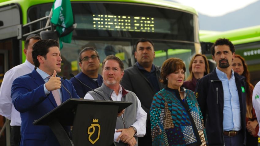 Nuevo León imparable en el transporte urbano, Samuel García entrega 200 nuevas unidades ecológicas