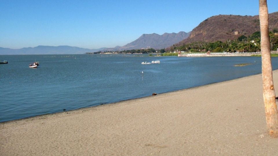 Las autoridades determinaron cerrar las playas desde San Patricio Melaque hasta Barra de Navidad