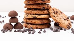 Prepara unas ricas galletas de chocochips en sartén en tan solo 10 minutos