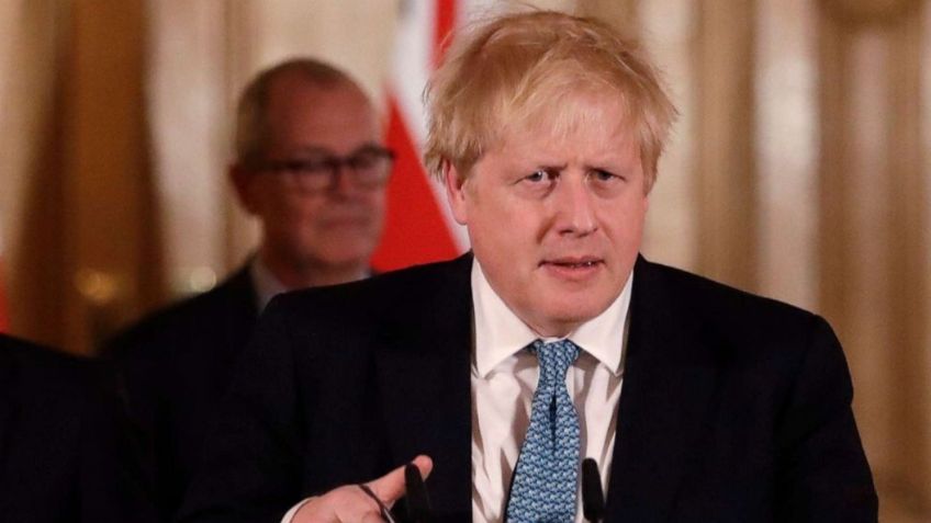 Boris Johnson se disculpa por "pérdidas y sufrimiento en la pandemia" durante su administración