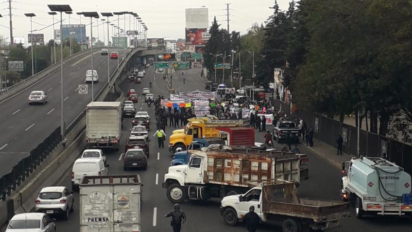 Manifestantes bloquean Periférico Norte e Insurgentes Sur y colapsan tráfico en la CDMX