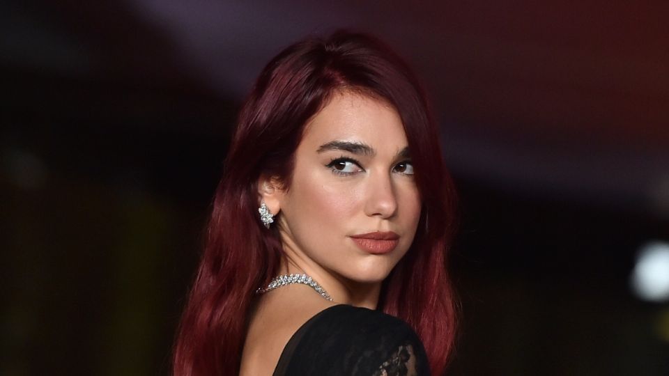 Dua Lipa se volvió viral tras publicar su número de teléfono a través de redes sociales