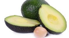 Cómo usar el aguacate para la cara y no tener la piel seca por el frío