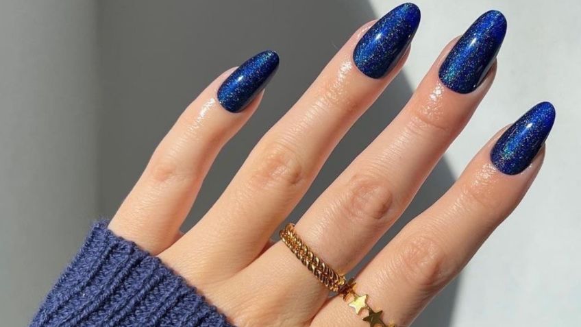 Uñas azul peltre: el color que tienes que usar en invierno para que tu manicura se robe miradas