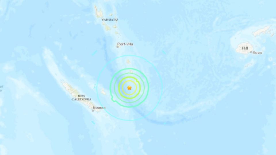 El Centro de Alerta de Tsunamis del Pacífico declaró que 'es posible que se produzcan olas peligrosas a causa de este sismo .