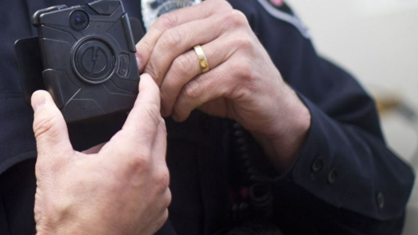 Policías municipales ya portarán cámaras en uniforme