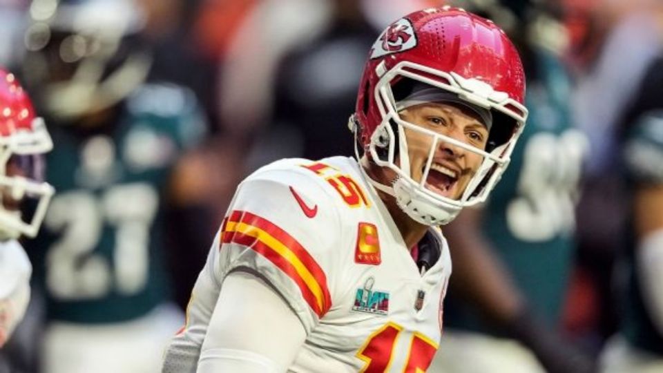 Mahomes dirigió una poderosa ofensiva que terminó en puntos