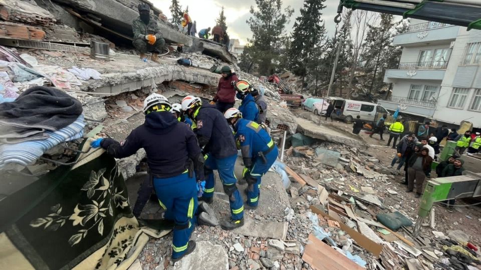 El equipo de rescate mexicano en Turquía ha rescatado un total de cuatro personas con vida