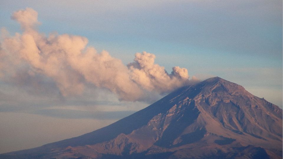 Las cenizas podrían caer en siete alcaldías de la CDMX.