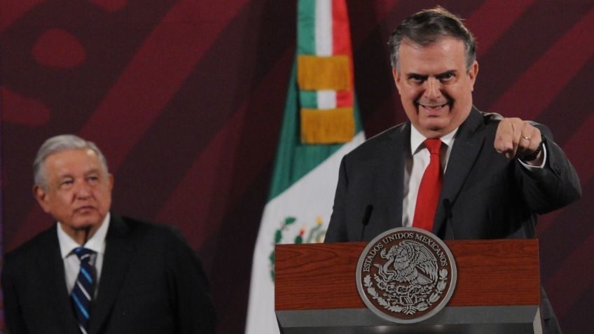 AMLO y Marcelo Ebrard chocan con Martha Bárcena por "Quédate en México"