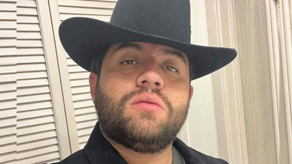 Luis R Conriquez es una cantante de corridos