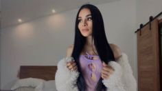 Yuliett Torres sacude la red con lencería de encaje y medias de red