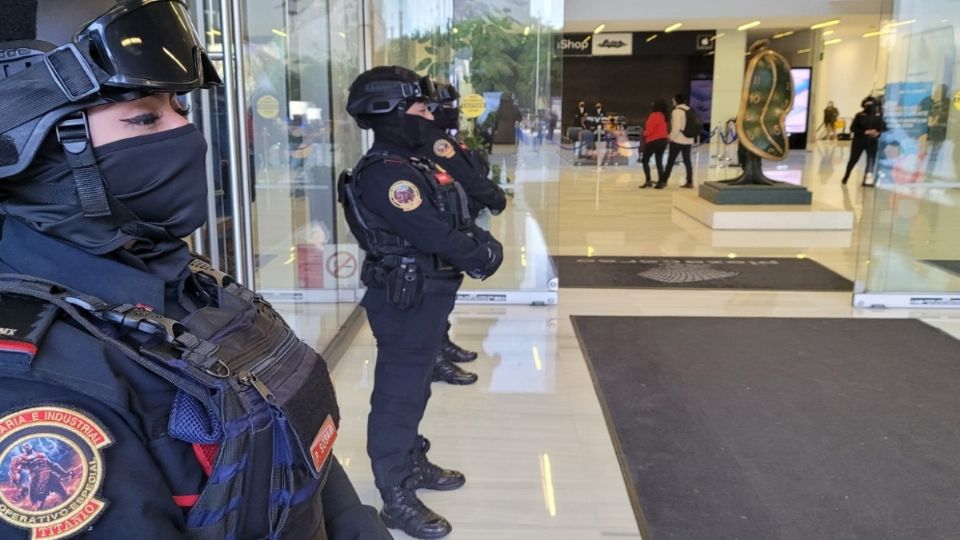 Personal de la Policía Bancaria e Industrial en plazas de la CDMX