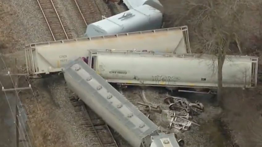 VIDEO | Alerta en Michigan: descarrila un tren que transportaba material peligroso