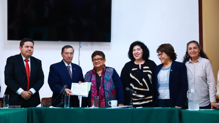 Ernestina Godoy entrega iniciativa al Congreso para reestructurar la Fiscalía de la CDMX