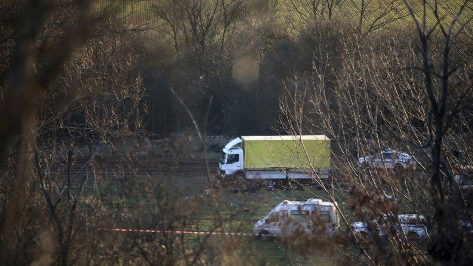 Los migrantes iban ocultos en un compartimento secreto dentro de un camión de carga