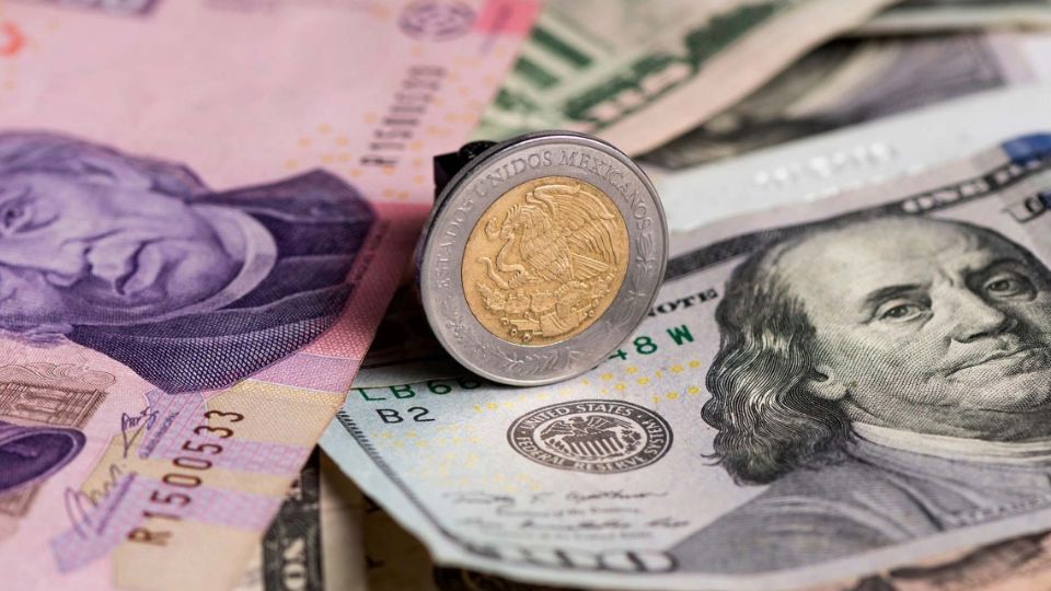 El peso sigue fortalecido frente al dólar