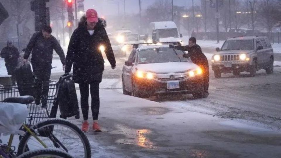 Un mensaje del Centro de Predicción Meteorológica, señaló que la nevada total de la tormenta se medirá en metros para muchas de las cadenas montañosas del oeste.