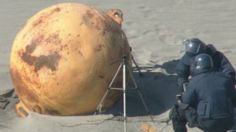 No es una bomba, tampoco un OVNI: difunden nuevos detalles de la "bola de metal" que apareció en playa de Japón