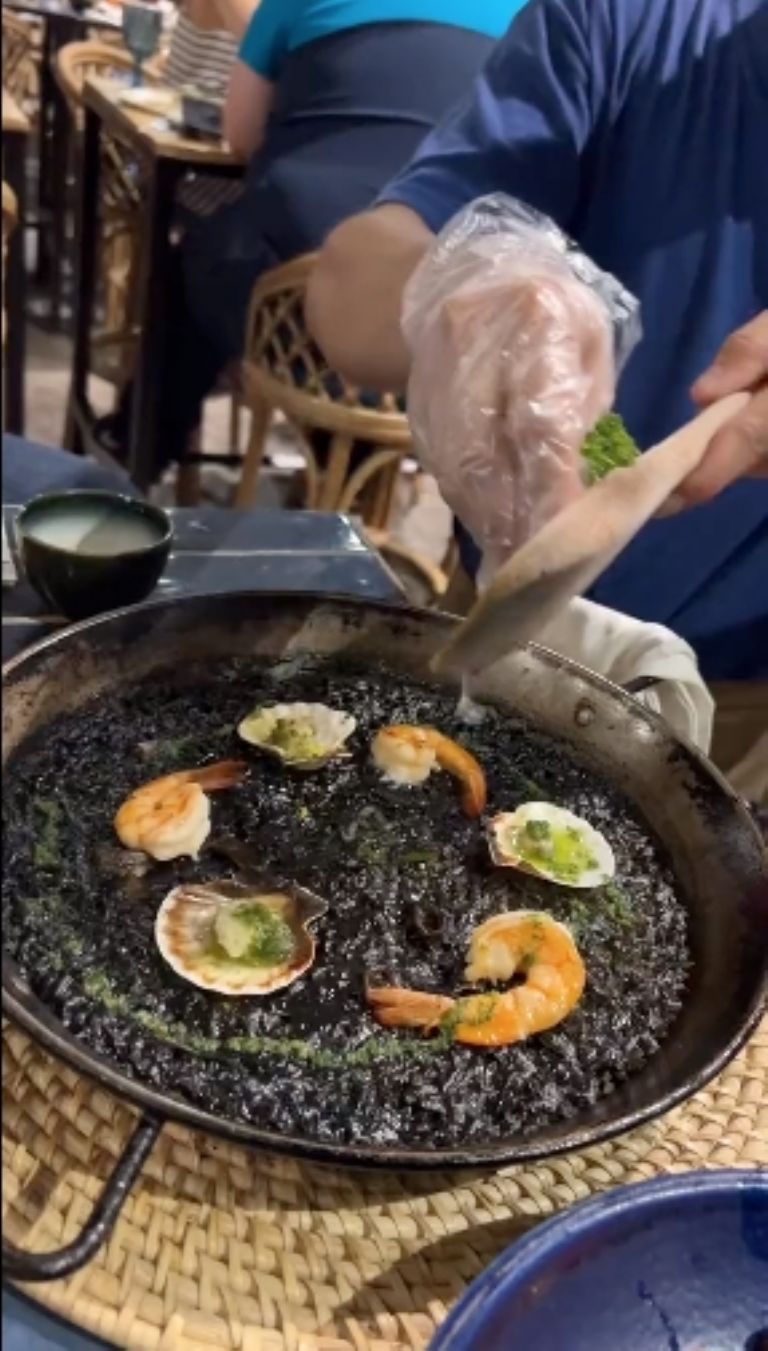 paella negra