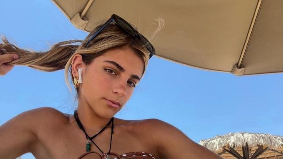 La bella hija de Bárbara de Regil sabe cómo derrochar estilo en la playa.