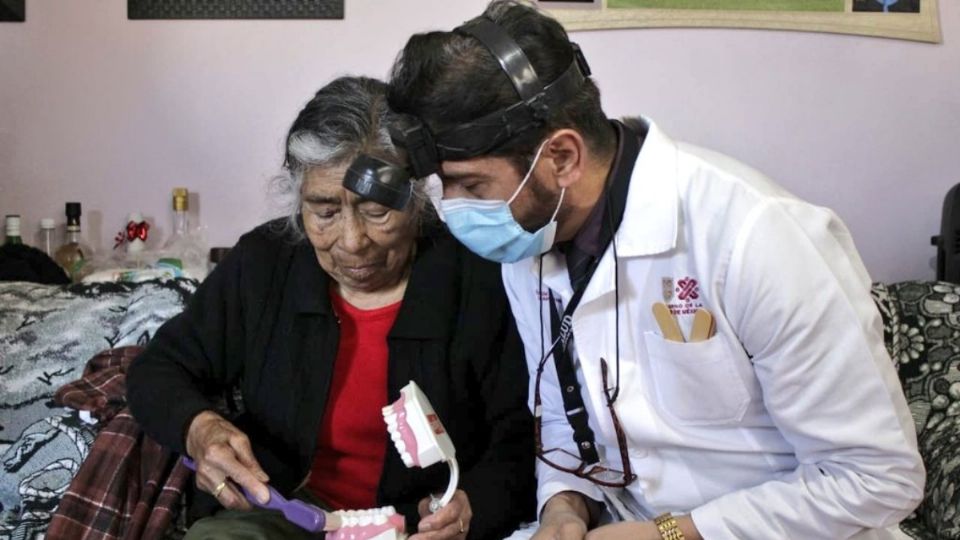 La Secretaría de Salud brinda atención médica a domicilio