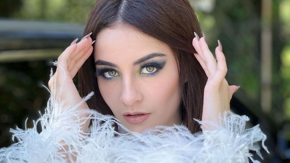 La bella influencer modeló un vestido que la hizo lucir como toda una princesa