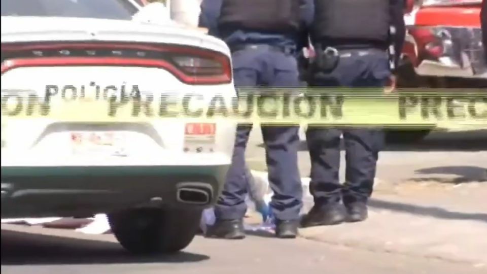 Policías capitalinos acordinaron el cruce de las avenidas Guelatao y Santa Cruz.