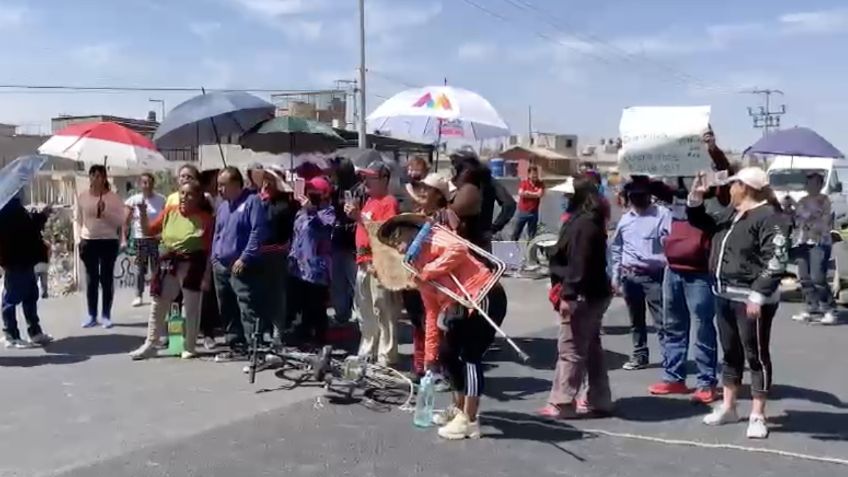 Caos en el Circuito Exterior Mexiquense, bloquean el trayecto hacia las Américas