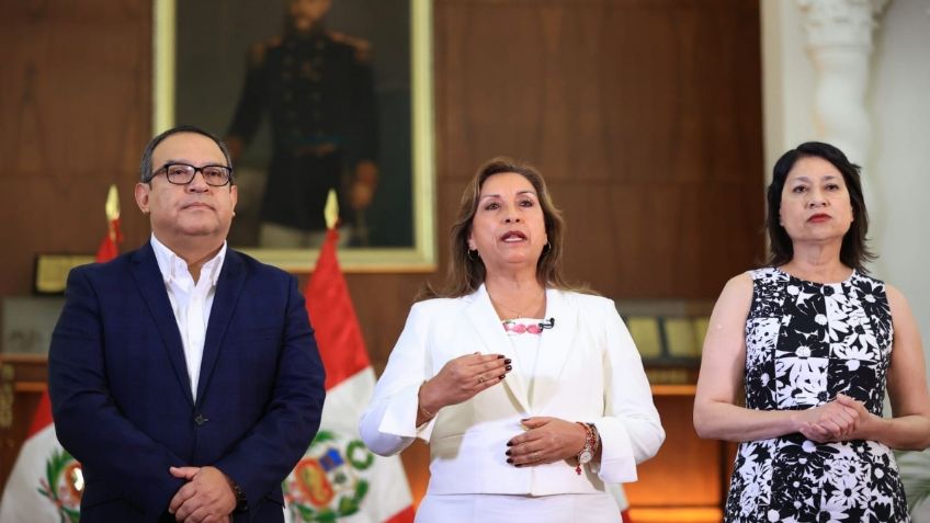 Dina Boluarte retira definitivamente al embajador de Perú en México