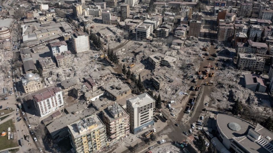 Exactamente a las 10:27 de la mañana —hora local— de este sábado varias provincias vecinas percibieron el sismo.