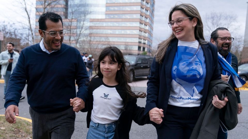 Actualmente, Maradiaga se encuentra con su hija, Alejandra, y su esposa, Berta Valle, en Estados Unidos.