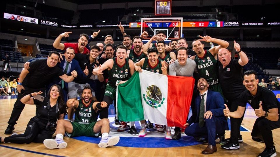 El equipo de basquetbol mexicano celebró su triunfo