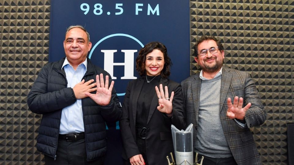 Alberto Esteva, Alejandra Peña y César Cravioto, en entrevista.